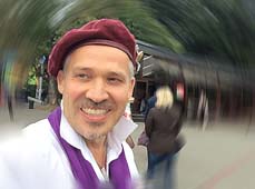 шаржист Михаил Шабалин и стакан